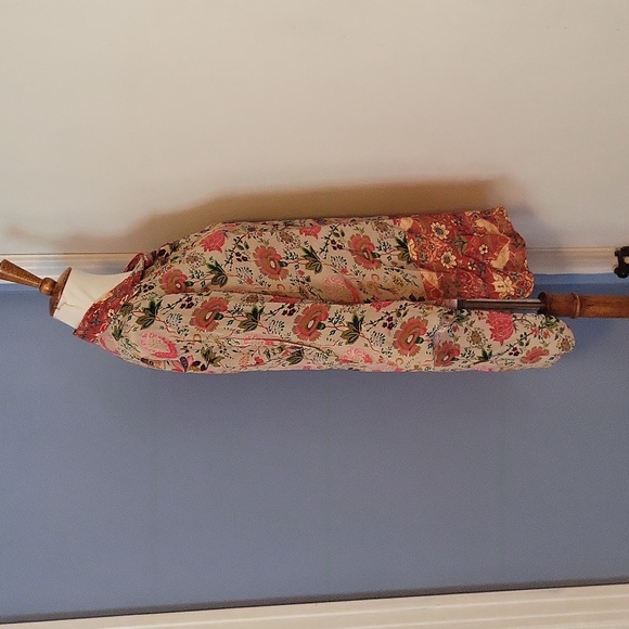 Soft Surroundings Rayon Top Blouse Long Sleeve Red Floral VNeck Buttons Small - Picture 3 of 5